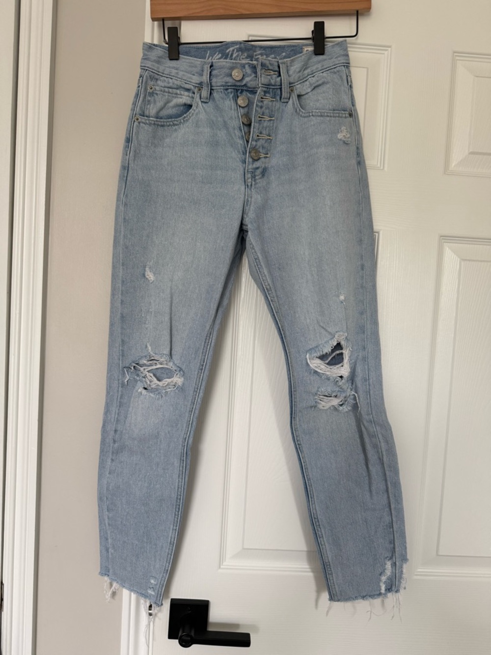 Free People Light Blue Distressed Cropped Jeans